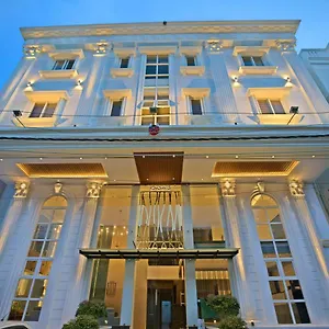 Livaana Hotel
